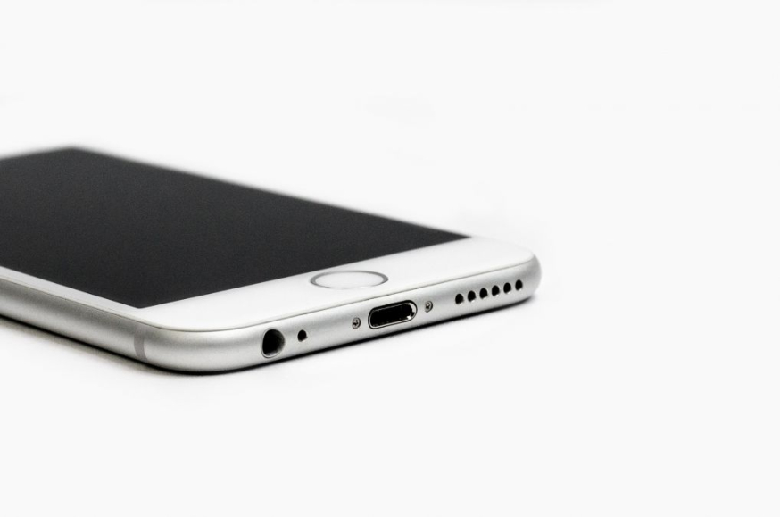 ‘Apple lanceert nieuwe 6,1 inch iPhone met dual-sim’ iPhone