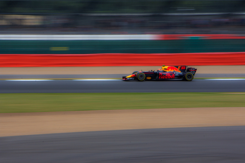 Door middel van AI wordt bepaald in welke onderwerpen gebruikers geïnteresseerd zijn. Zo kan de redactie breaking nieuws over bijvoorbeeld Max Verstappen alleen naar lezers van Formule 1 sturen. Raceauto