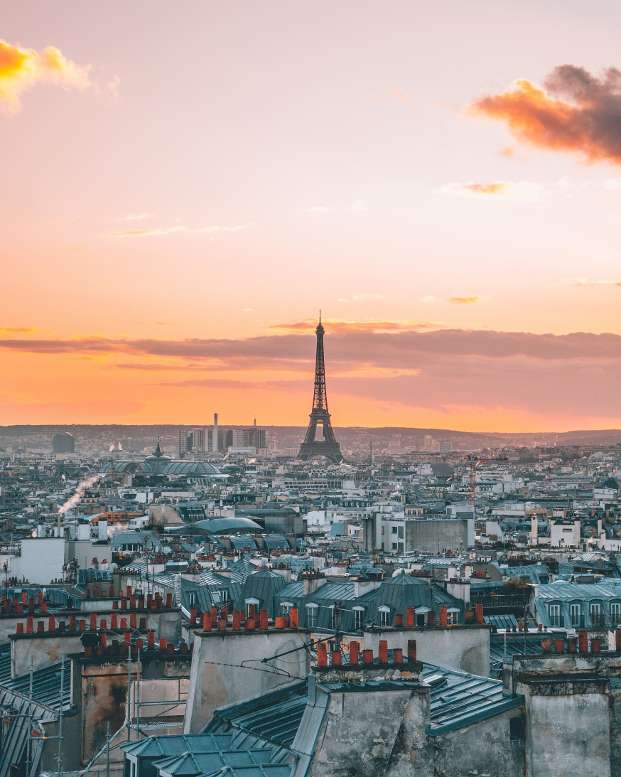 Zicht op Parijs met de Eiffeltoren in beeld