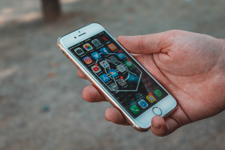 Smartphone met WhatsApp