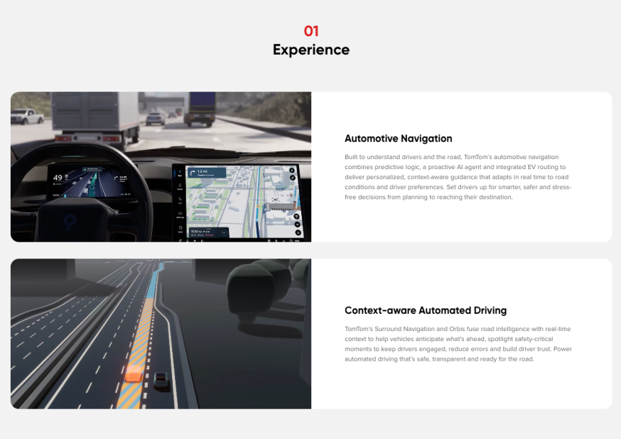 Afbeelding: Splitscreen afbeelding met bovenin een navigatiescherm in een auto en onderin een 3D-visualisatie van een auto die rijstroken en andere voertuigen detecteert