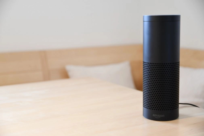 Alexa luistert je af