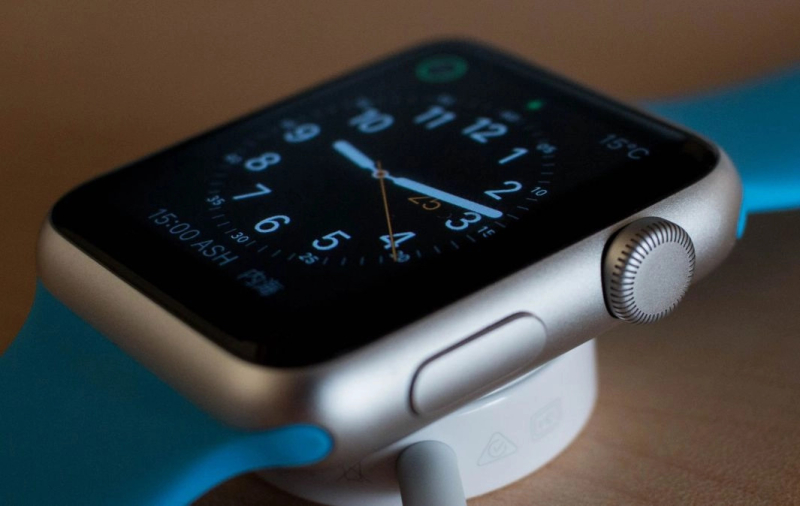 Smartwatch zorgt voor op tijd vertrekkende treinen NS