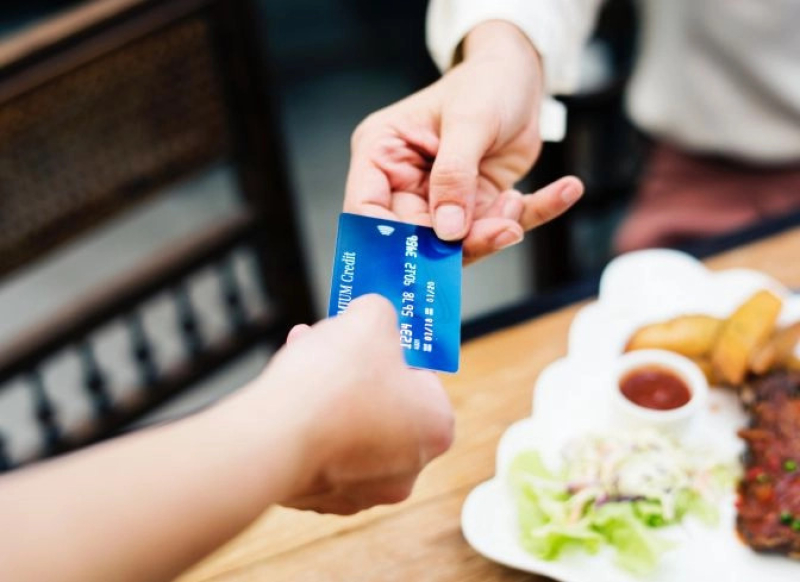 Britse bank Natwest test betaalpas Gemalto met vingerafdrukscanner