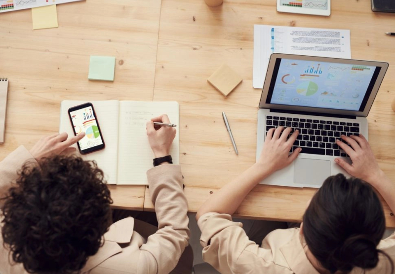 De kansen en uitdagingen voor online marketing van MKB+ bedrijven