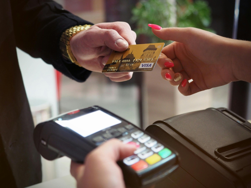 DKV Mobility verbetert tank- en servicekaarten met NFC-chiptechnologie