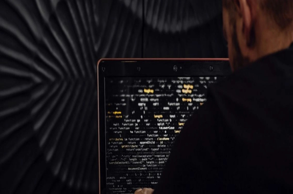 Nieuwe cyber realiteit: ‘Country Extortion’ en staatsgerelateerd hacktivisme hebben potentieel om samenleving en het alledaagse leven te ontwrichten