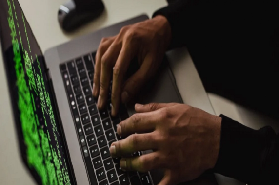 Cybercriminelen doen zich voor als callcenters en lokken slachtoffers met kaartjes voor Justin Bieber