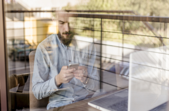 Always connected laptops