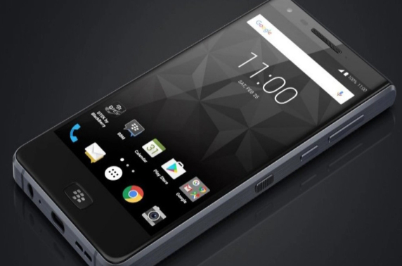 Waterbestendige BlackBerry Motion gelekt