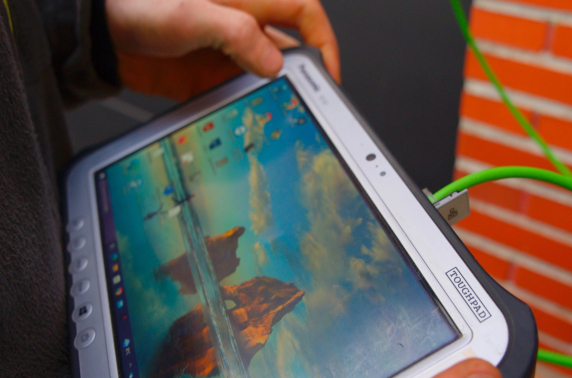 Panasonic Toughbook geeft invulling aan het thema slimmer laden tijdens Congres Laadinfra 