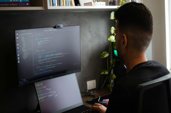 Back-end development: fundament van IT