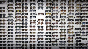 VISA wil dat je met een zonnebril betaalt