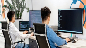 Onderzoek Freshworks: IT’ers verspillen meer dan 7 uur per week aan overgecompliceerde software