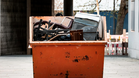 Slim omgaan met bedrijfsafval: efficiëntie en duurzaamheid voor moderne organisaties