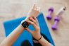 Smartwatches in sport: van meter tot veiligheidscoach
